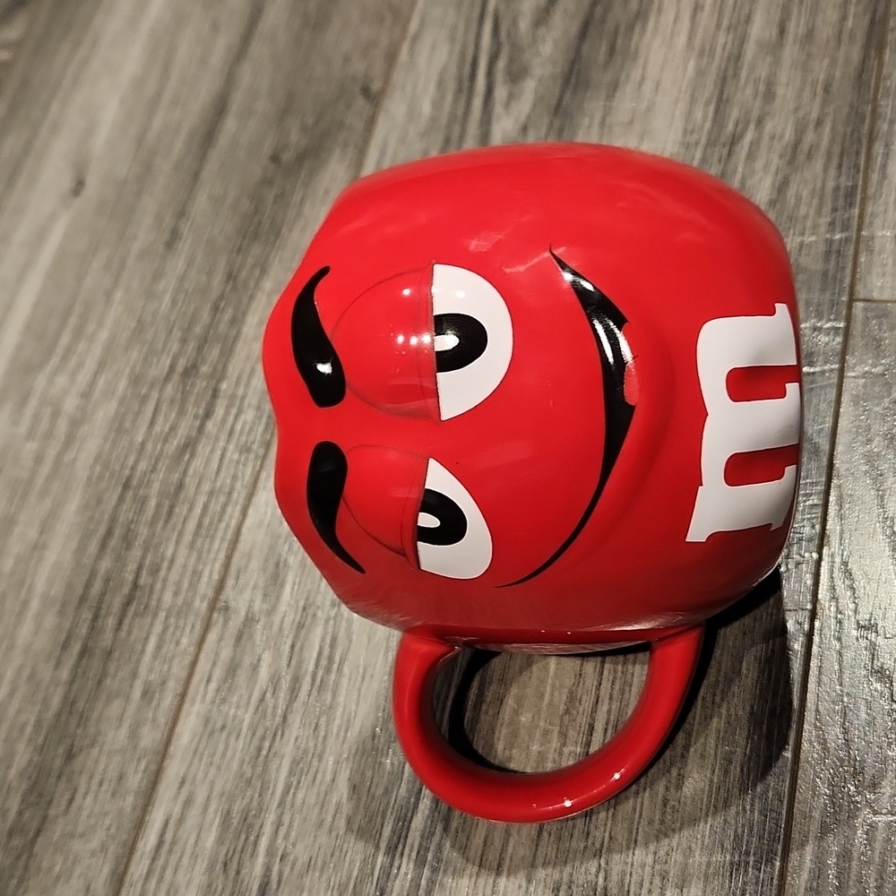 EUC 2017 Mars M & M's Red Coffee/Tea Mug